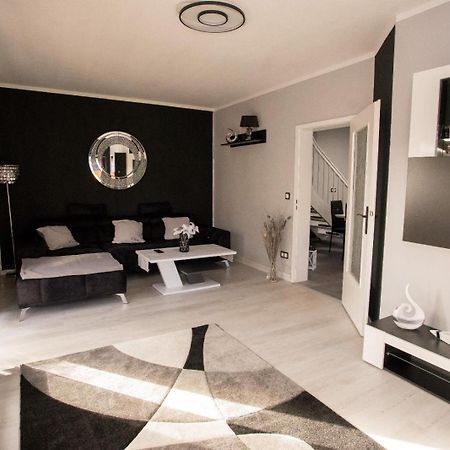 Zum Kaeutzchen 120Qm Ferienhaus 8 Personen 4 Schlafzimmer Nossentiner Huette Ngoại thất bức ảnh