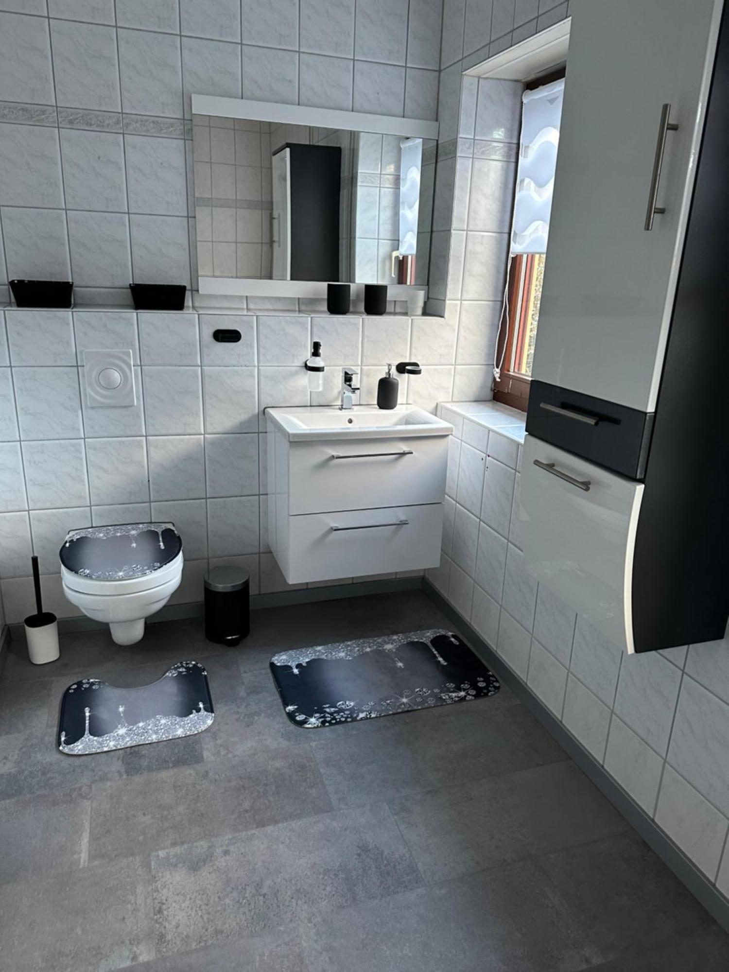 Zum Kaeutzchen 120Qm Ferienhaus 8 Personen 4 Schlafzimmer Nossentiner Huette Ngoại thất bức ảnh